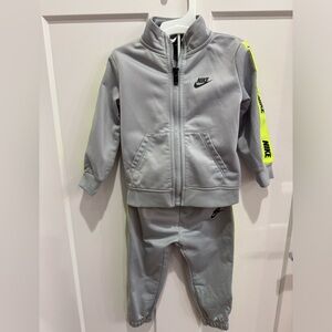 Nike Baby Boys Full-zip Jacket and Sweatpants 2-piece Set, Size 18M